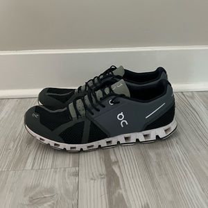 Men’s ON cloud 5 shoe (size 10)
